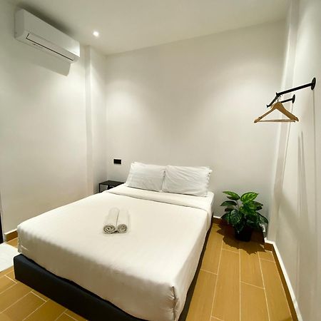 The 6N By Sky Hive Hotel George Town Exterior foto
