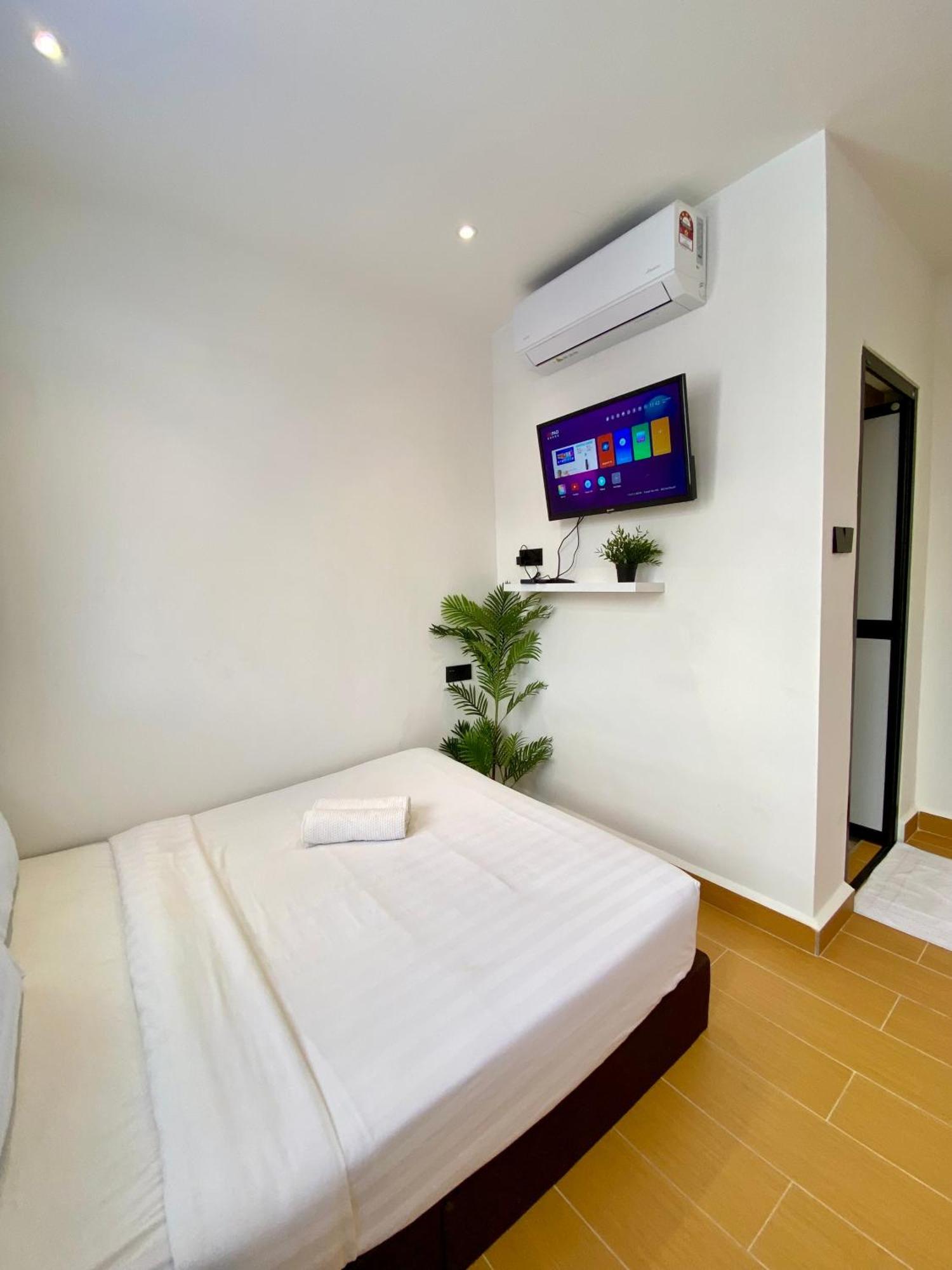 The 6N By Sky Hive Hotel George Town Exterior foto