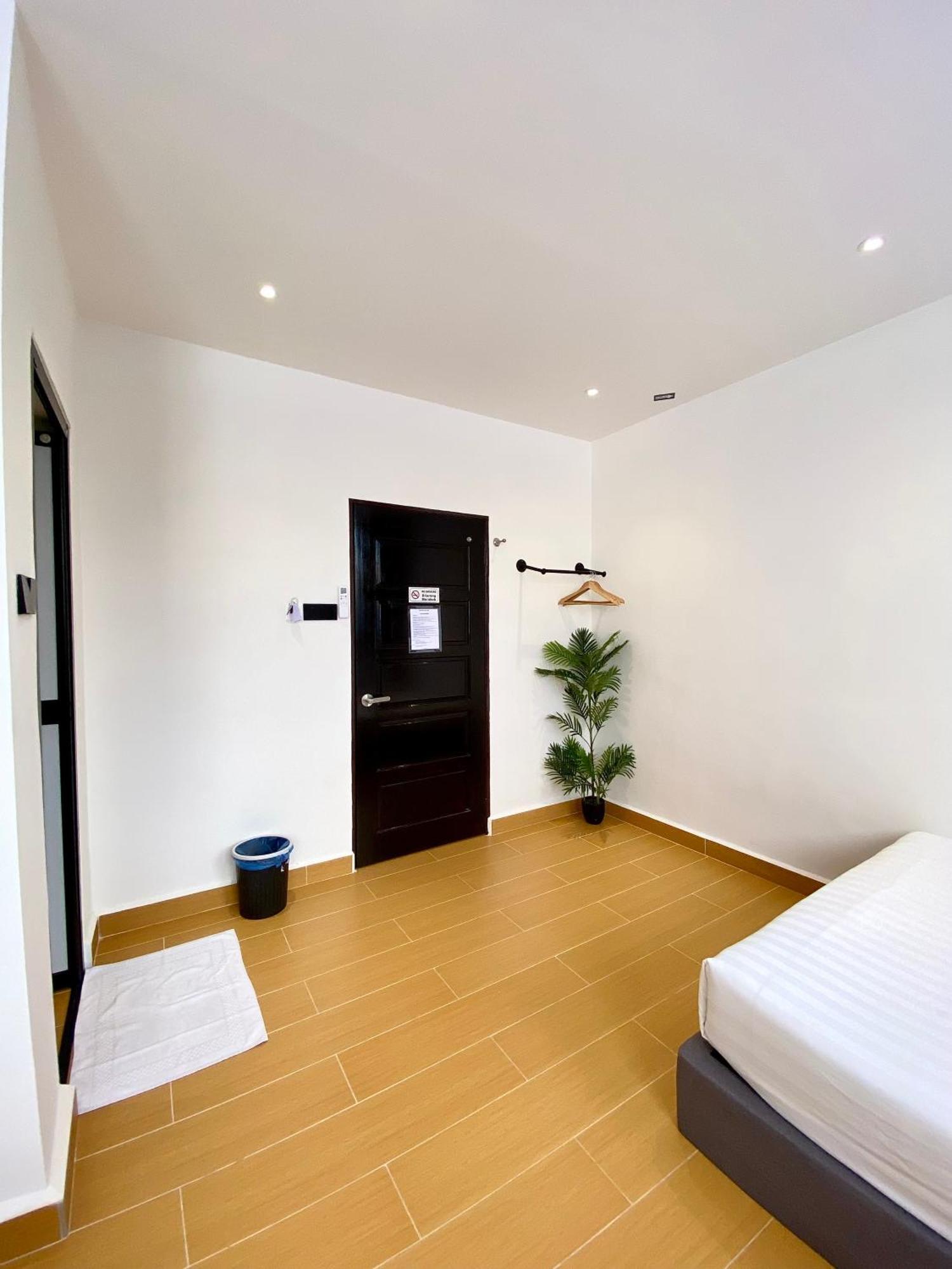 The 6N By Sky Hive Hotel George Town Exterior foto