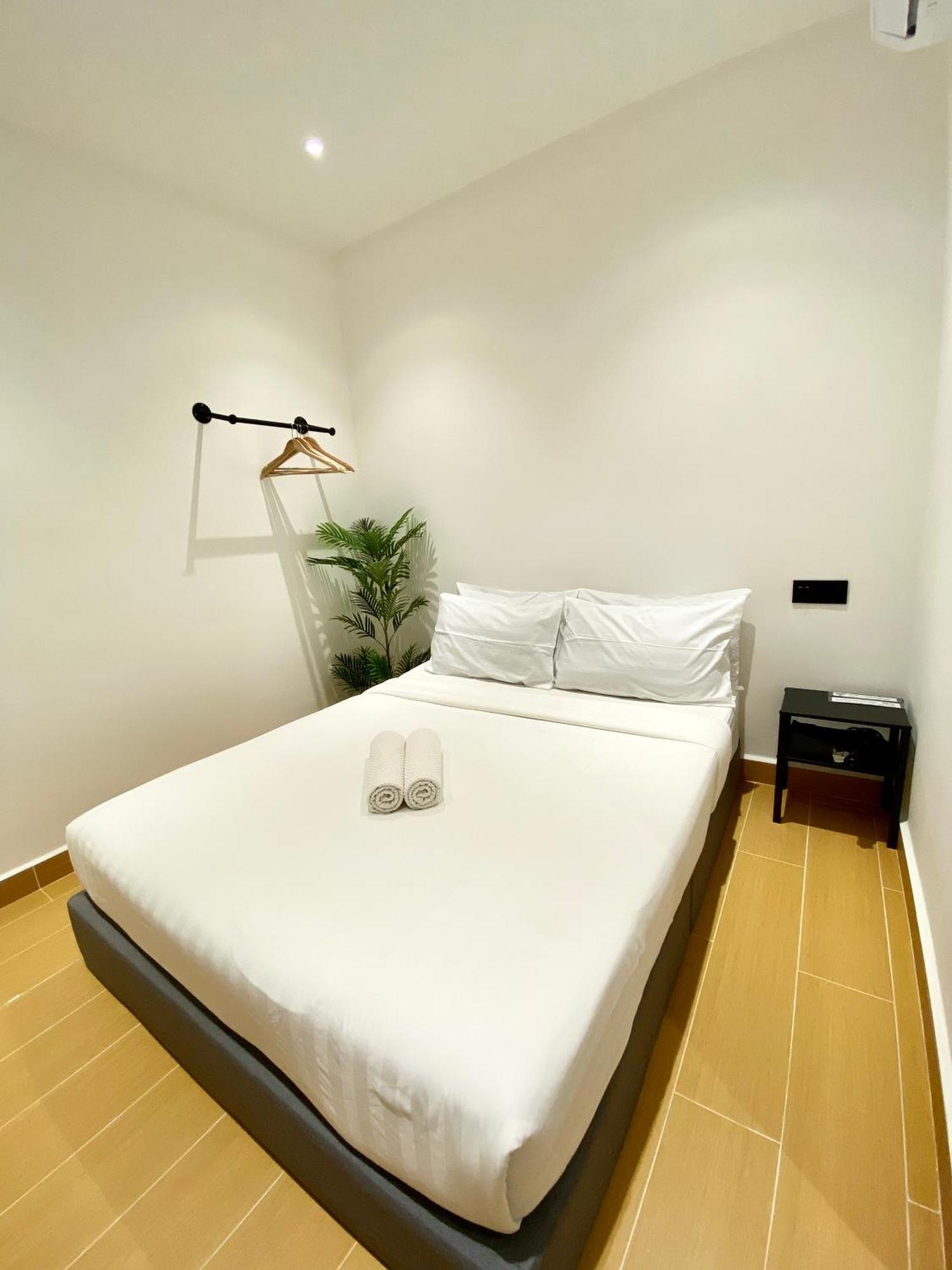 The 6N By Sky Hive Hotel George Town Exterior foto